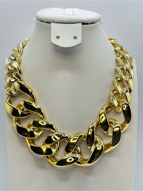Unsigned Jewelry - Gold Tone Acrylic Chunky Chain Link Necklace Retro Glam Statement Piece